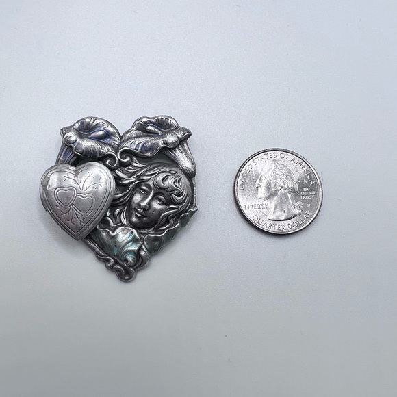 Vintage Art Nouveau Revival Sterling Silver Woman Profile Heart Locket Brooch - Picture 4 of 4